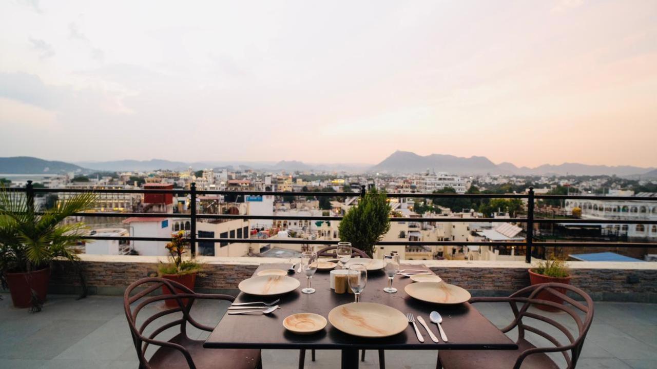 Hotel Lake Paradise Udaipur Eksteriør billede