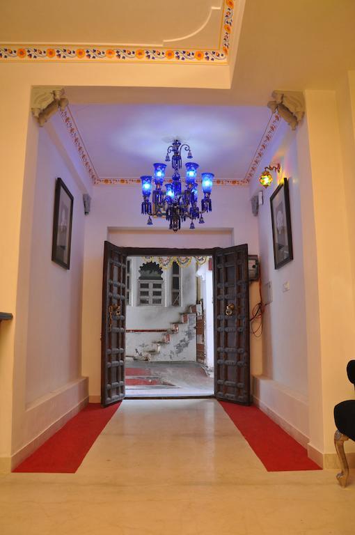 Hotel Lake Paradise Udaipur Værelse billede