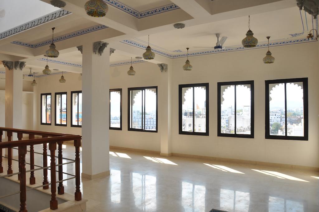 Hotel Lake Paradise Udaipur Værelse billede
