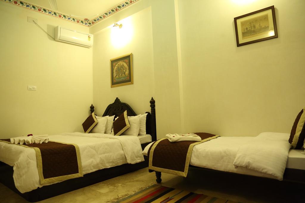 Hotel Lake Paradise Udaipur Eksteriør billede