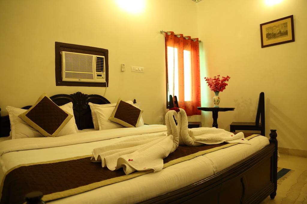 Hotel Lake Paradise Udaipur Eksteriør billede