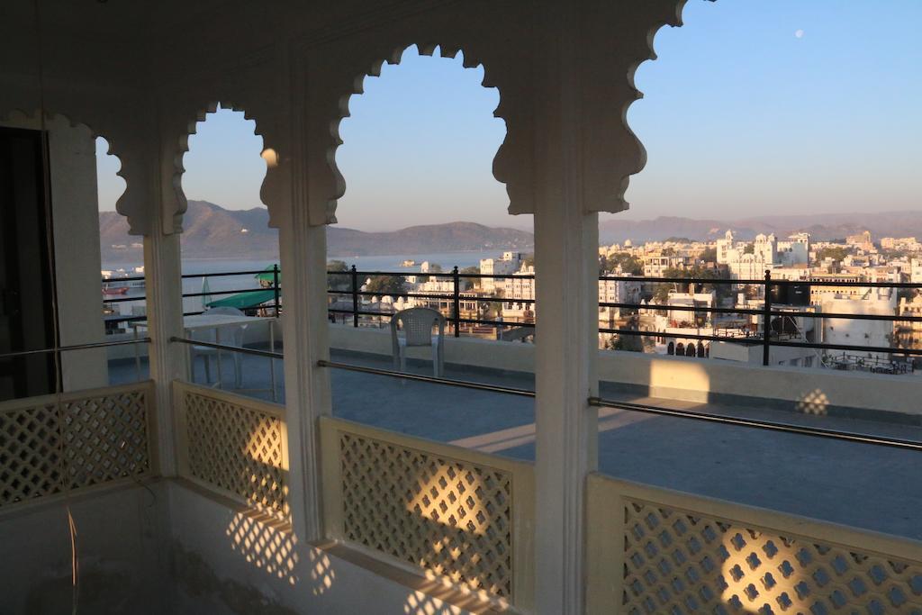 Hotel Lake Paradise Udaipur Eksteriør billede