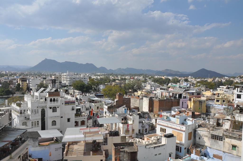Hotel Lake Paradise Udaipur Eksteriør billede