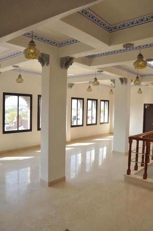 Hotel Lake Paradise Udaipur Eksteriør billede